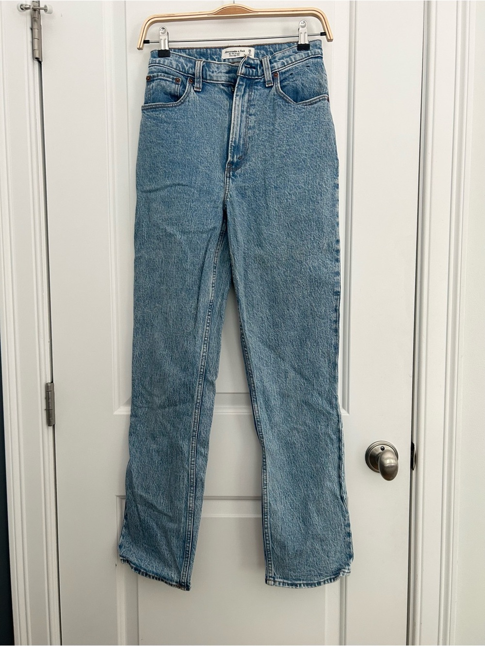 Abercrombie Curve Love 90s Straight Ultra High Rise Jeans